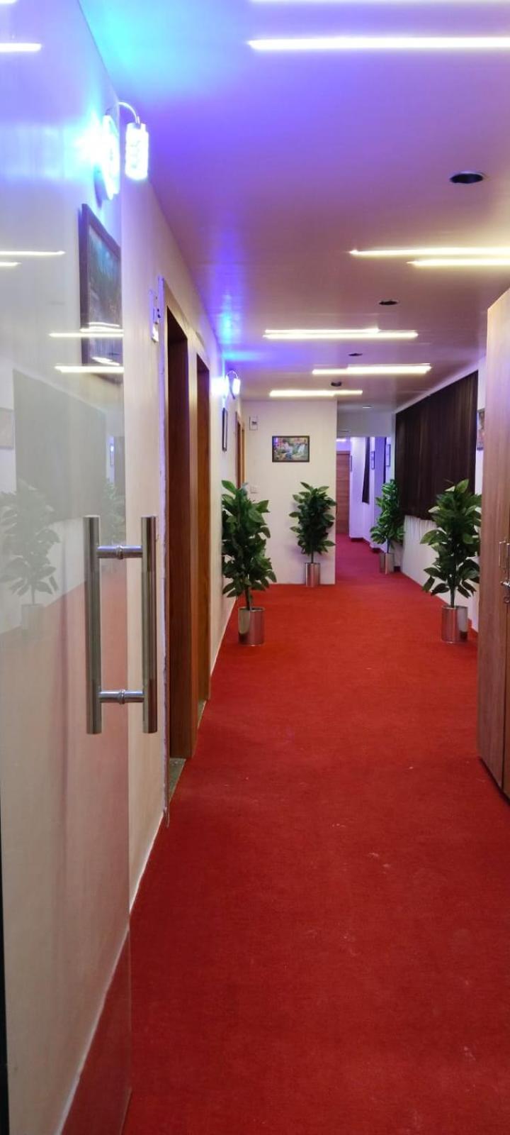 Hotel Royal Relax Gandhinagar Esterno foto
